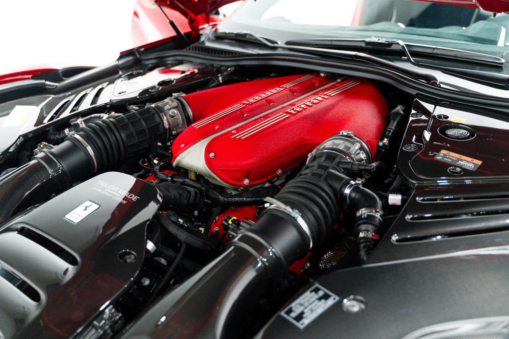 Used 2024 Ferrari 812 Competizione RWD image 9