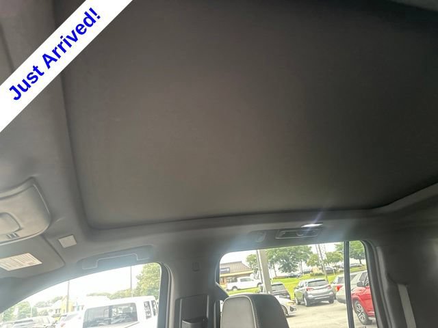 Used 2025 GMC Yukon XL Elevation w/ LPO, Yukon Black Package AWD/4WD image 13