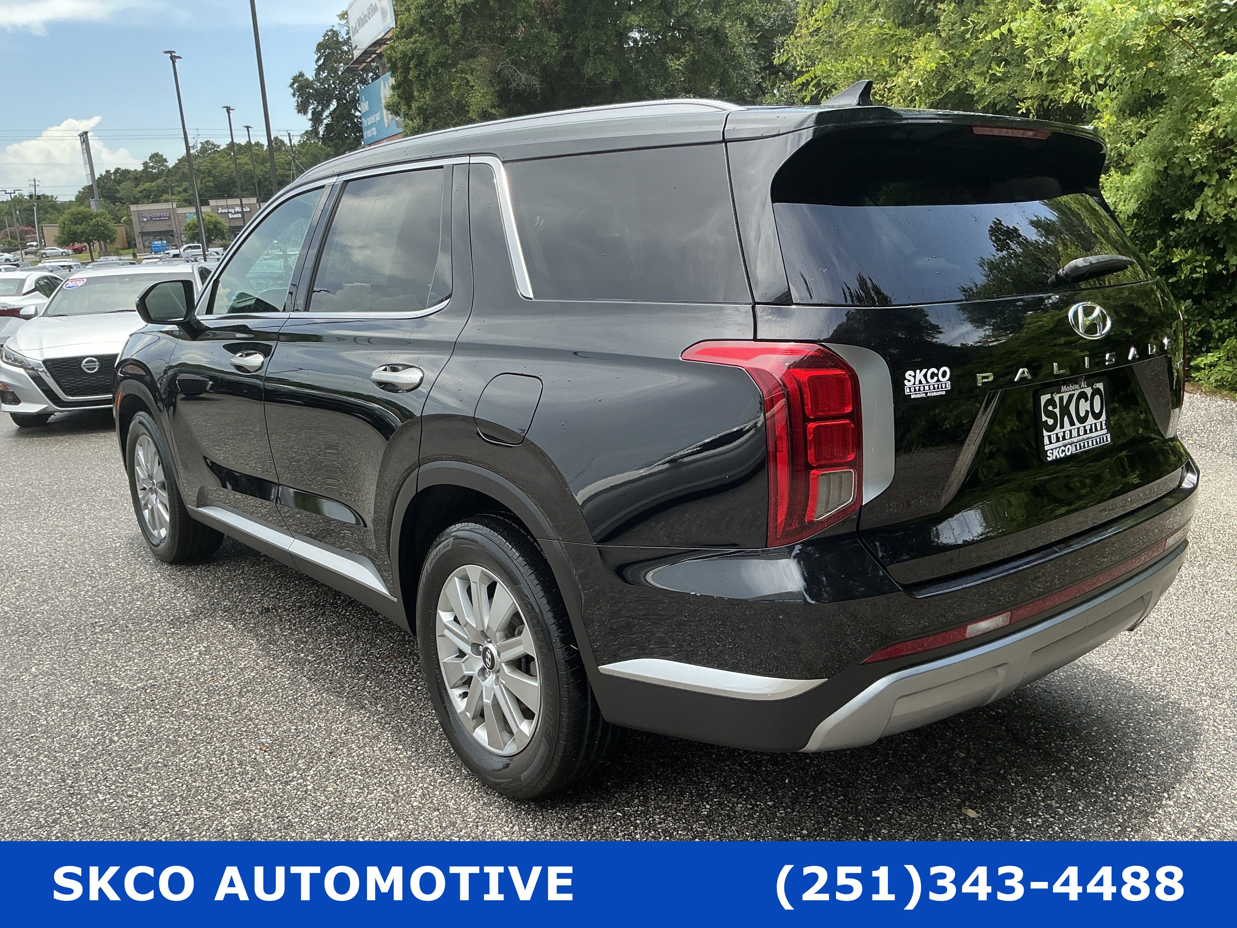 Used 2023 Hyundai Palisade SEL AWD/4WD image 3