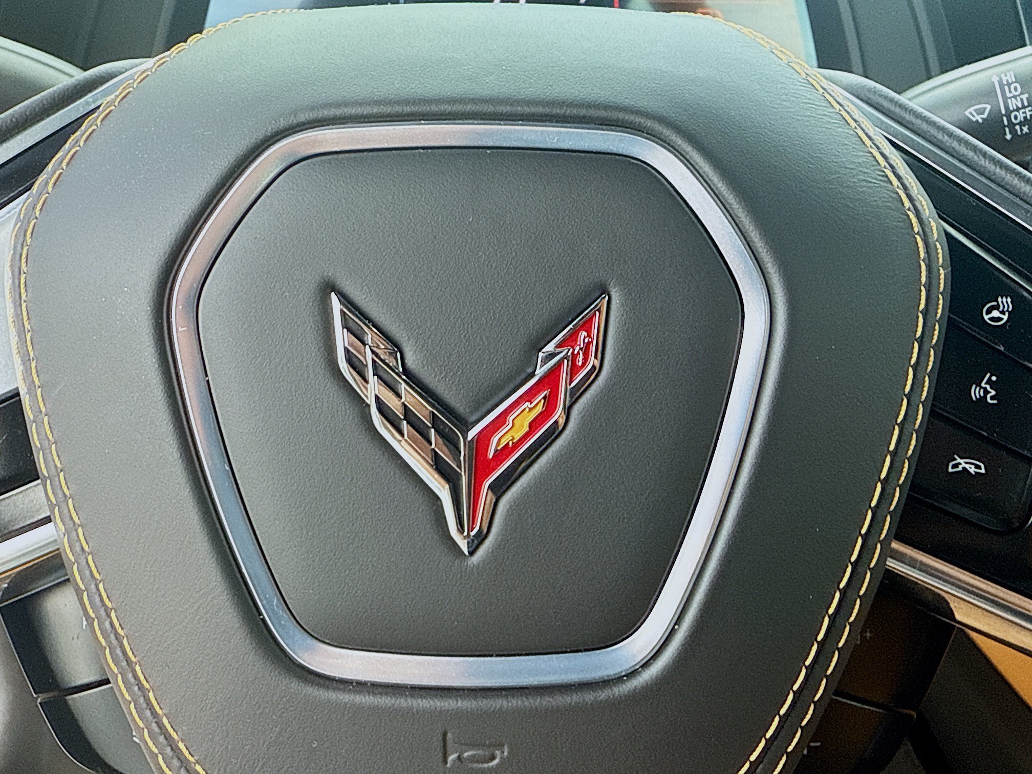 Used 2024 Chevrolet Corvette Z06 RWD image 35