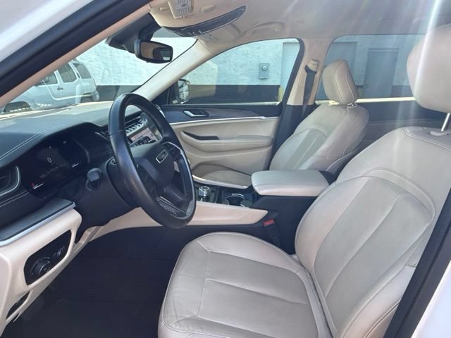 Used 2022 Jeep Grand Cherokee L Limited AWD/4WD image 9