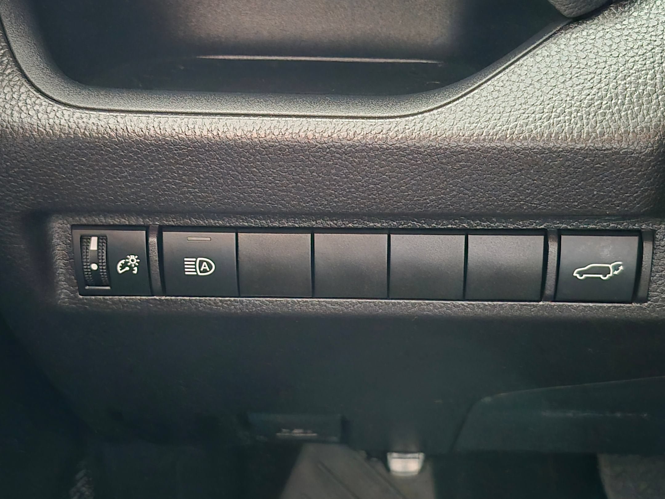 Certified 2025 Toyota RAV4 XLE Premium FWD image 18