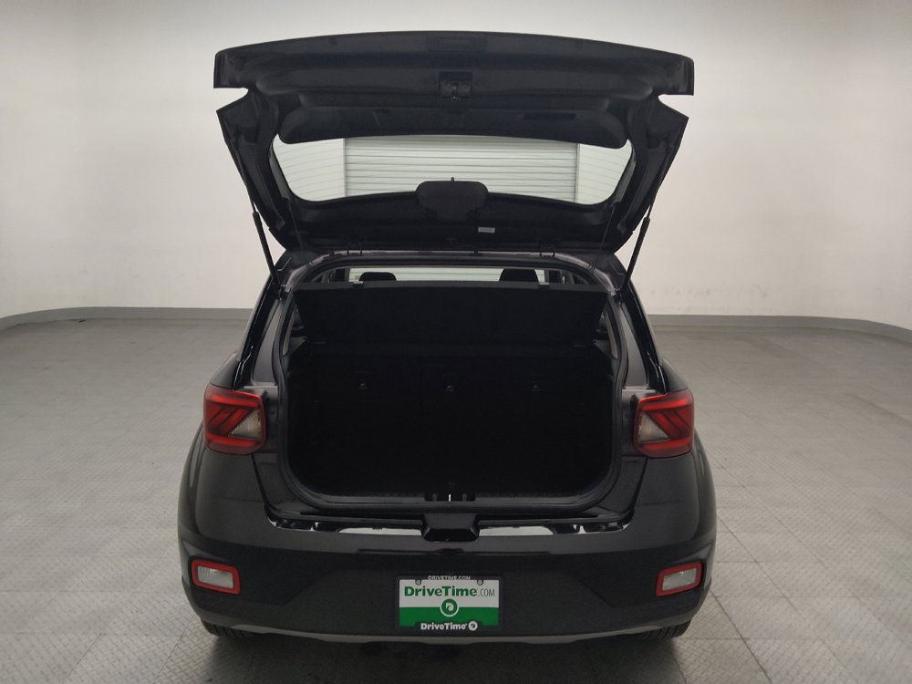 Used 2025 Hyundai Venue SEL FWD image 29