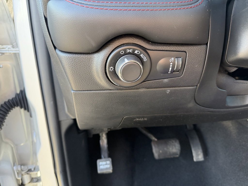 Used 2024 Dodge Durango GT image 17