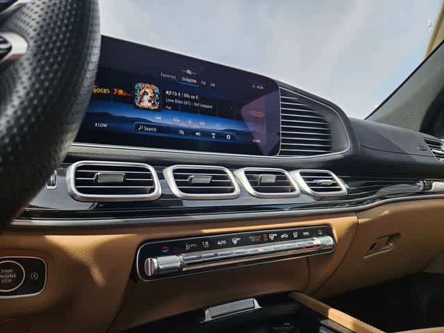 Used 2024 Mercedes-Benz GLS 450 4MATIC w/ AMG Line Exterior image 29