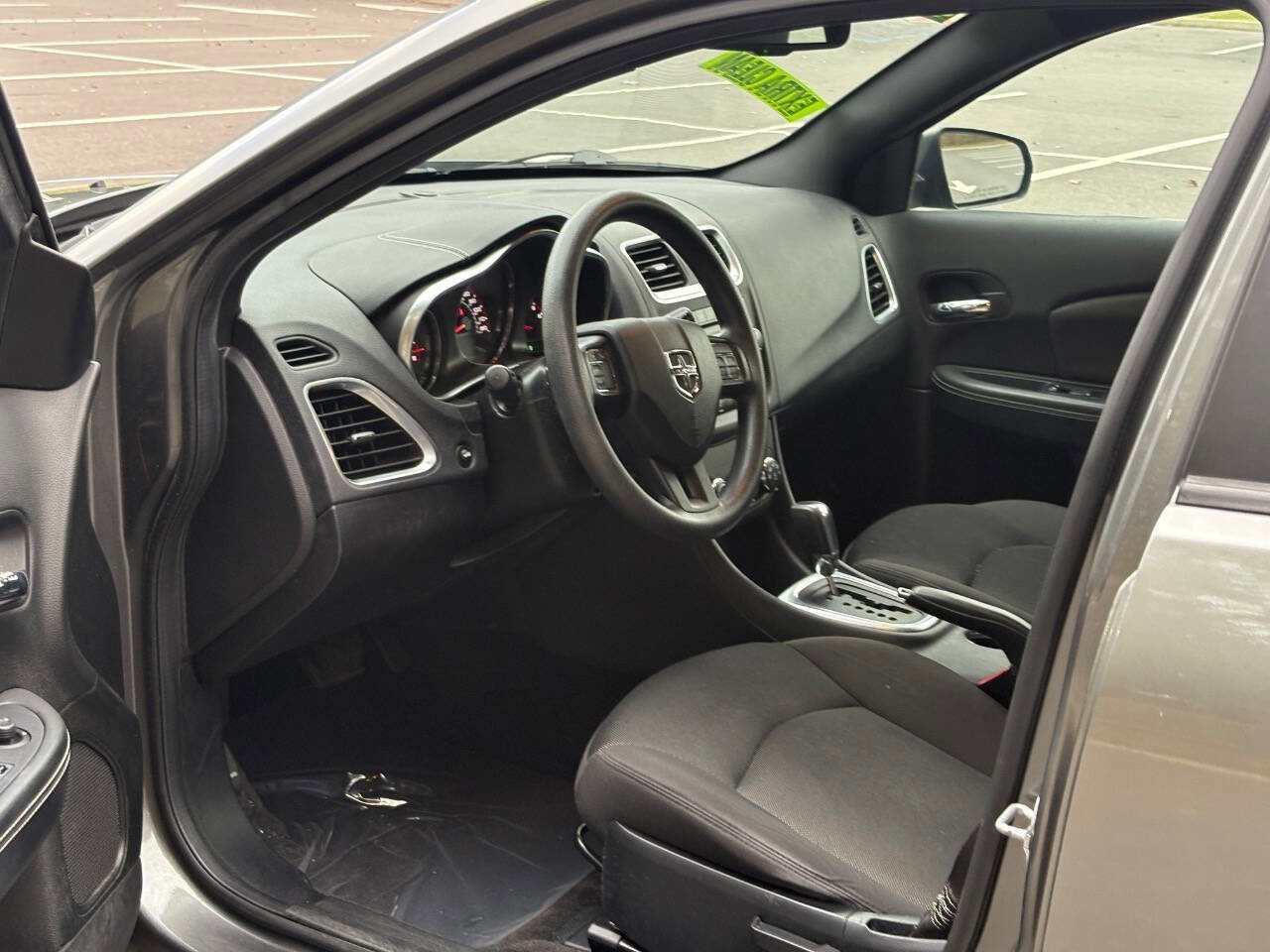 Used 2013 Dodge Avenger SE image 13