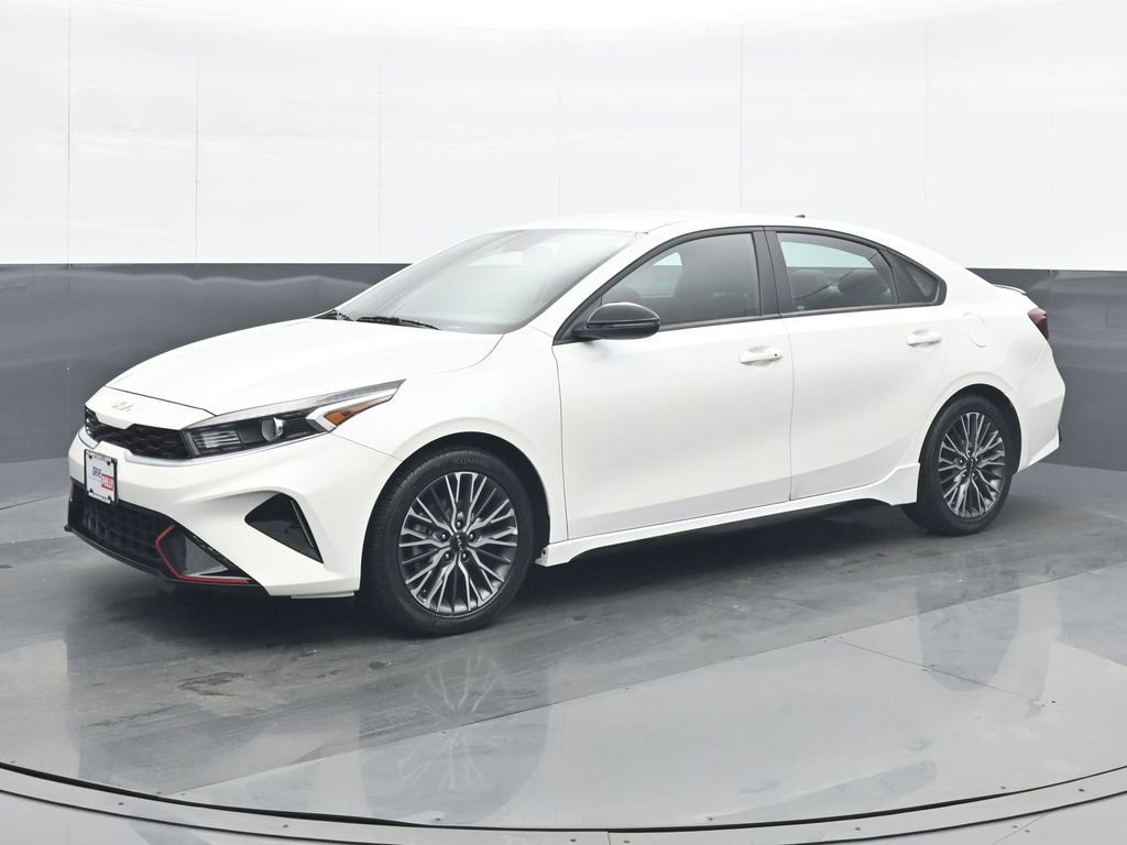 Used 2023 Kia Forte GT-Line image 2