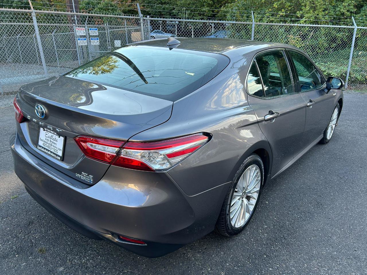 Used 2019 Toyota Camry XLE FWD image 5