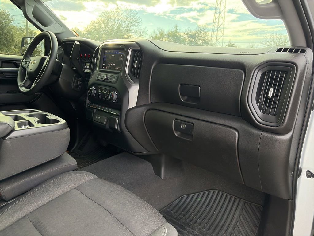 Used 2022 Chevrolet Silverado 1500 Custom image 11