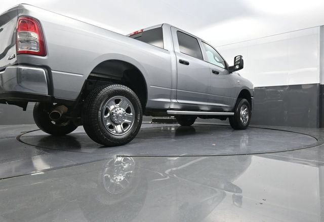 Used 2024 RAM 2500 Tradesman w/ Chrome Appearance Group image 33