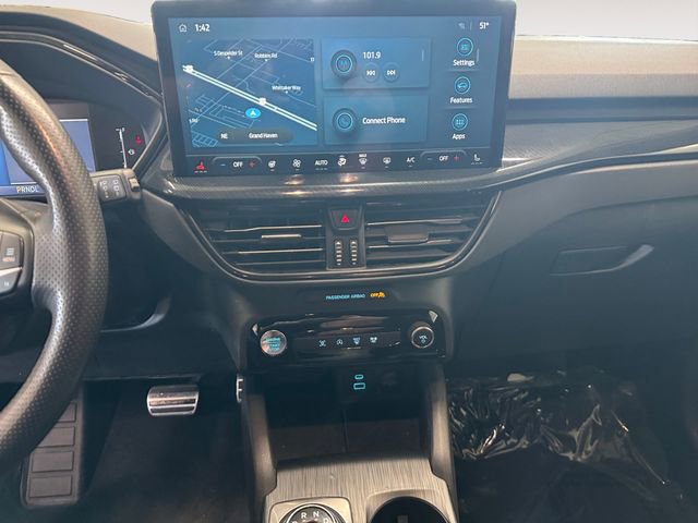 Used 2023 Ford Escape ST-Line w/ Tech Pack #1 AWD/4WD image 5
