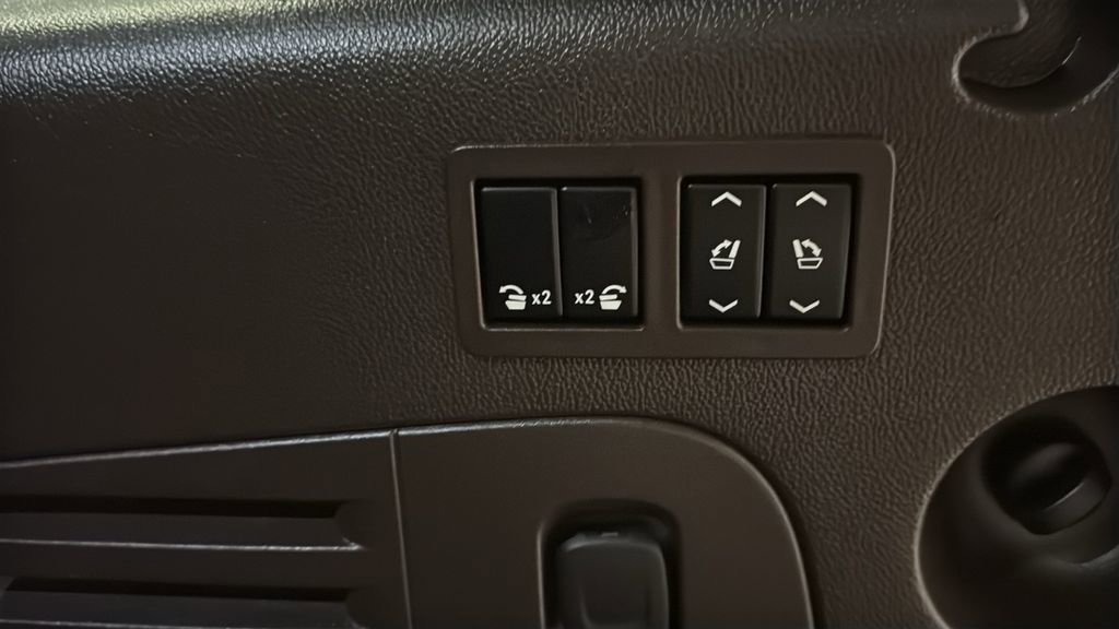 Used 2019 Chevrolet Suburban Premier image 19