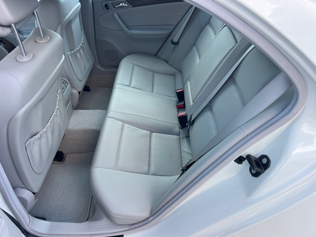 Used 2007 Mercedes-Benz C 230 Sedan image 13