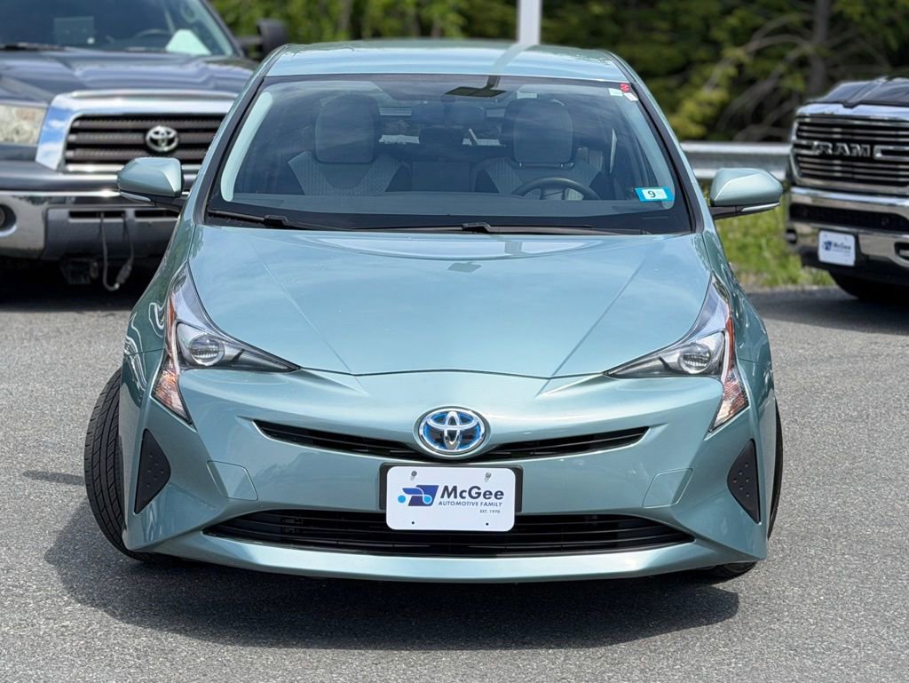 Used 2016 Toyota Prius Two FWD image 2