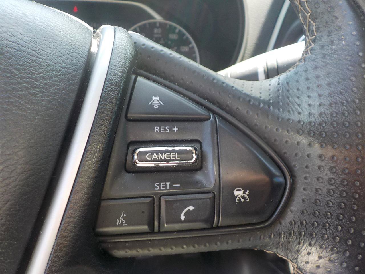 Used 2017 Nissan Maxima Platinum FWD image 16