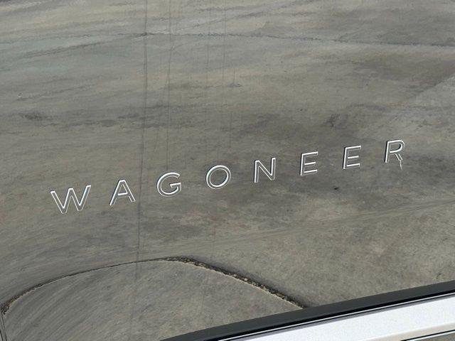 Used 2025 Jeep Wagoneer S Limited AWD/4WD image 9