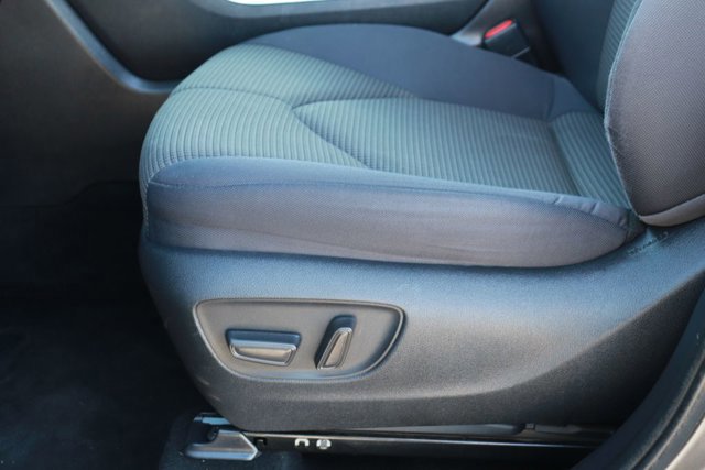 Used 2024 Toyota Highlander LE image 11