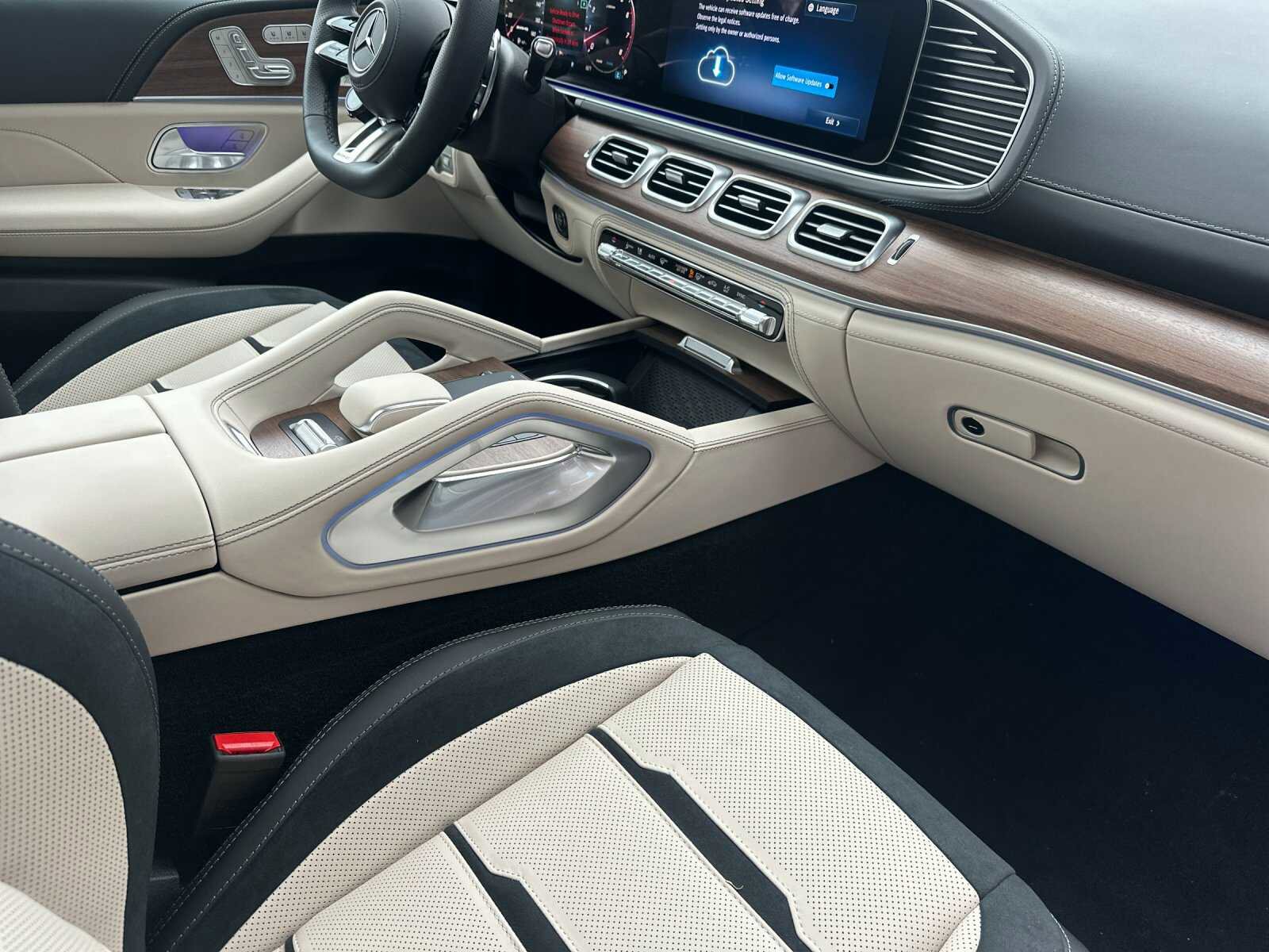 New 2026 Mercedes-Benz GLE 53 AMG 4MATIC image 16