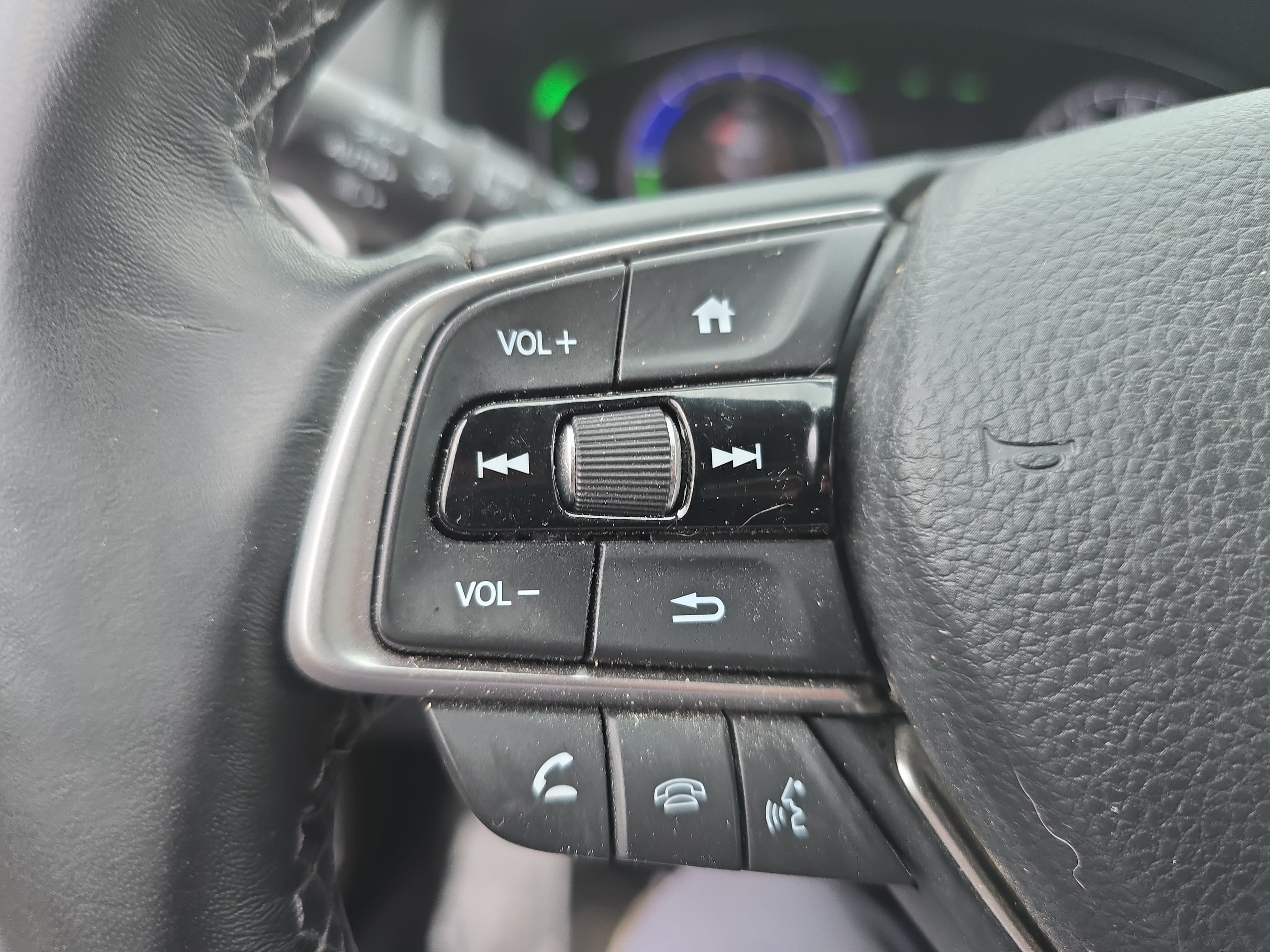 Used 2019 Honda Accord Touring image 16