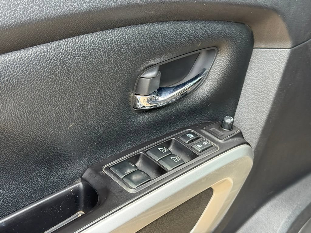 Used 2020 Nissan Titan SV AWD/4WD image 11