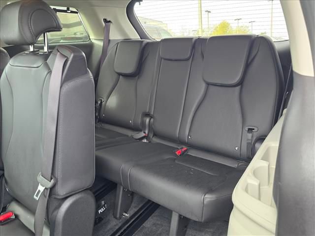 Certified 2023 Kia Carnival SX image 12