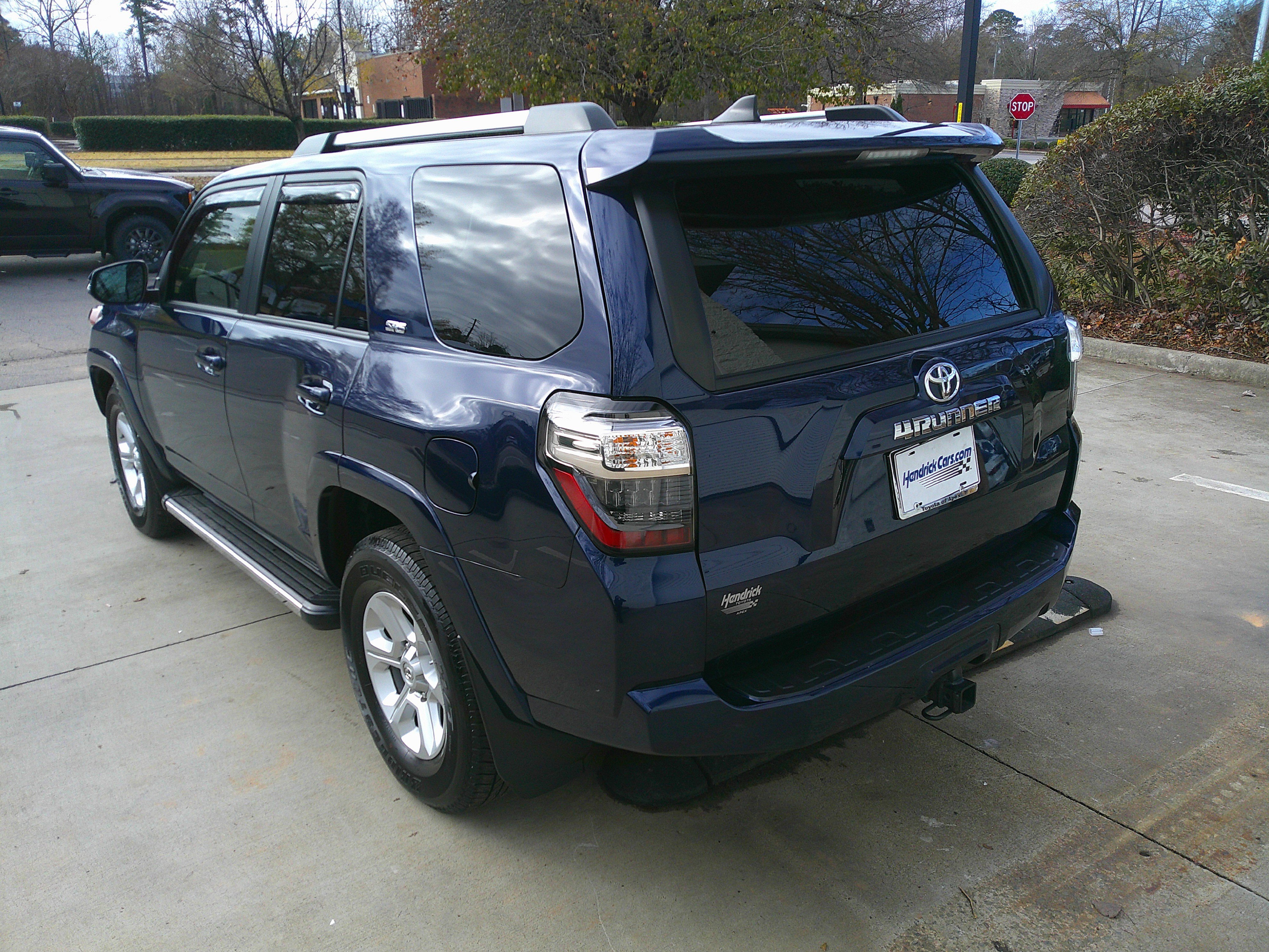Used 2022 Toyota 4Runner SR5 Premium image 9
