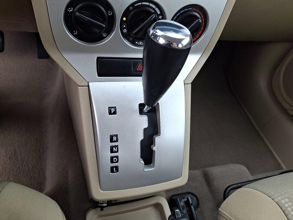 Used 2009 Dodge Caliber SE FWD image 15