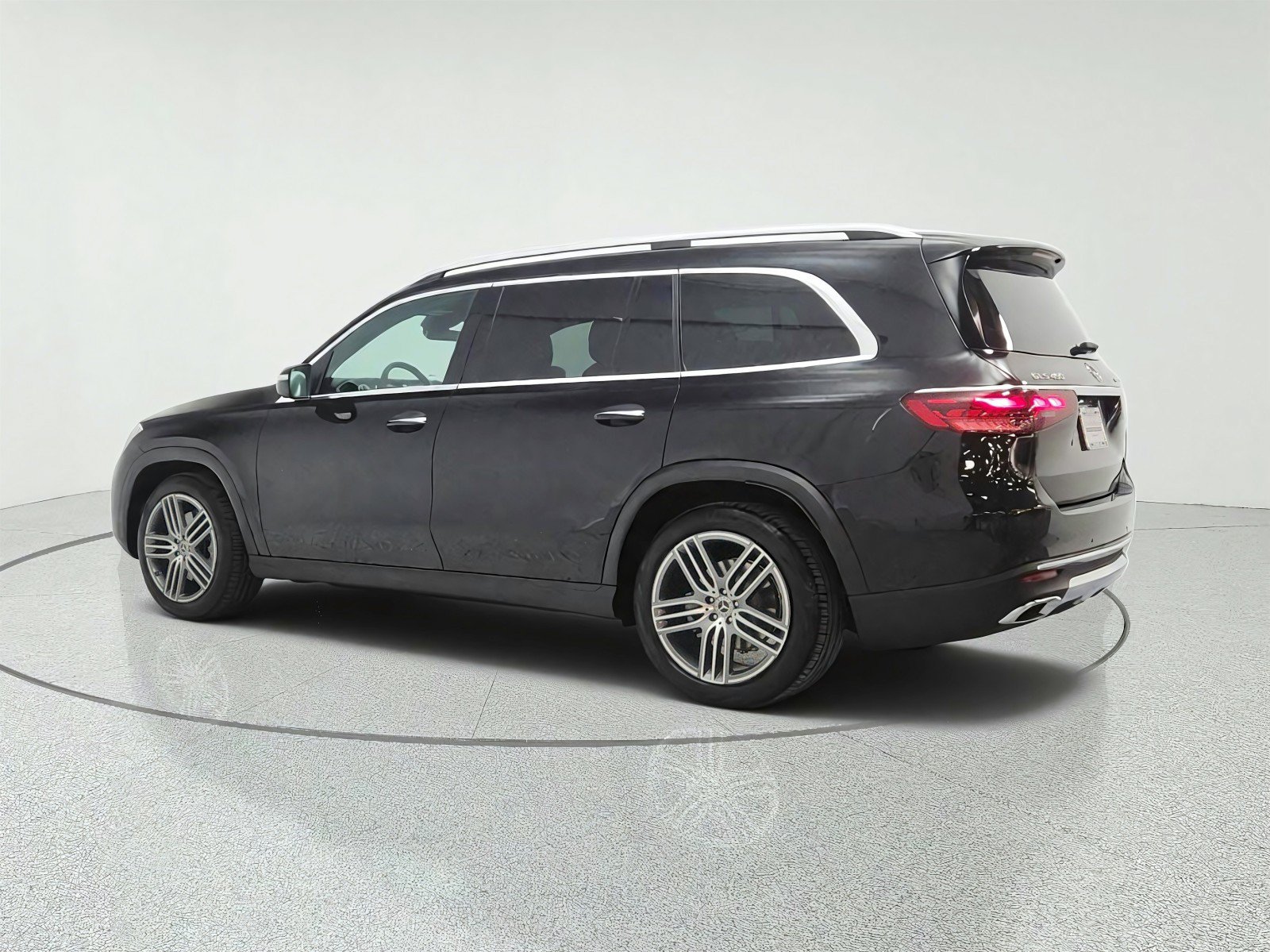 Certified 2026 Mercedes-Benz GLS 450 4MATIC image 7