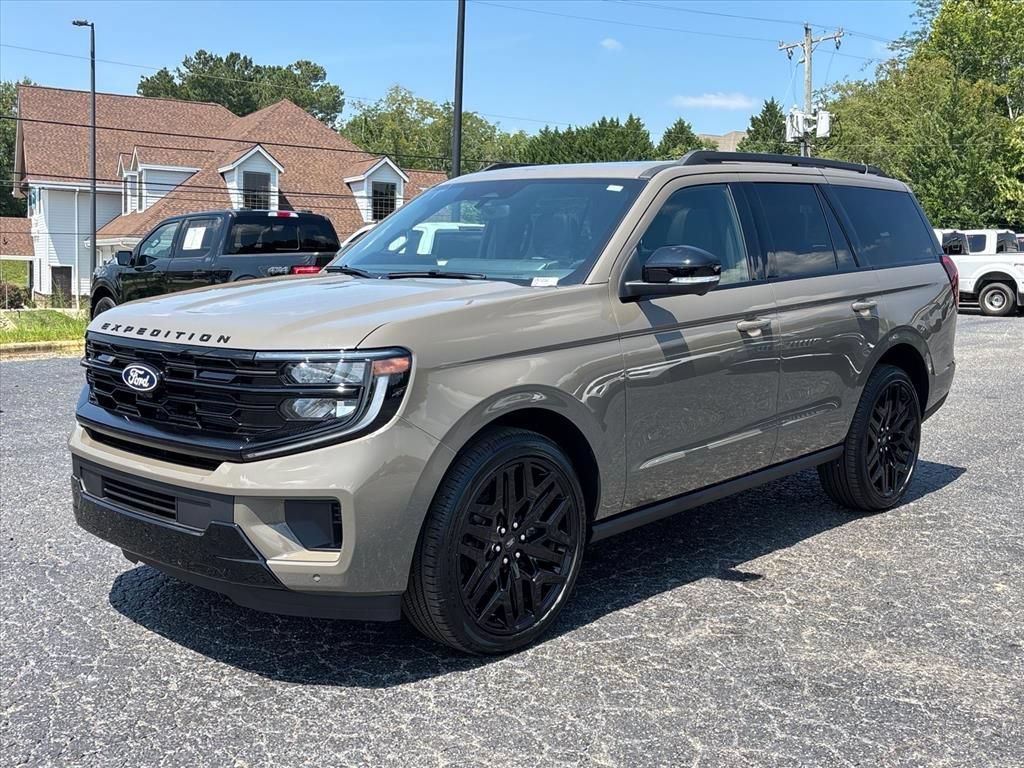 New 2027 Ford Expedition Platinum w/ Stealth Performance Package AWD/4WD image 3