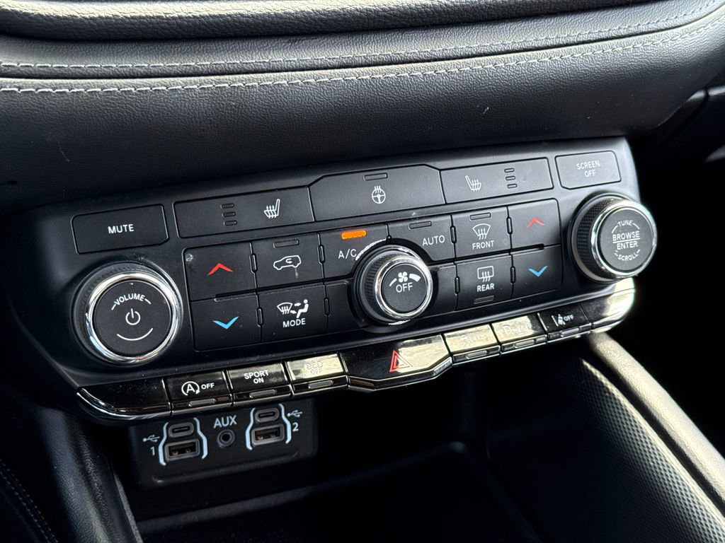 Used 2022 Dodge Durango GT RWD image 25
