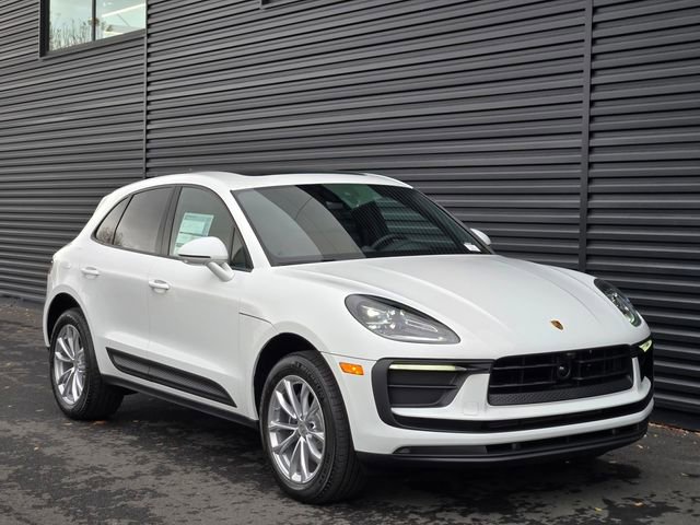 Used 2026 Porsche Macan image 9