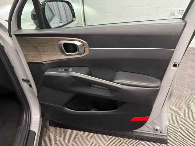 Certified 2023 Kia Sorento X-Line EX AWD/4WD image 22