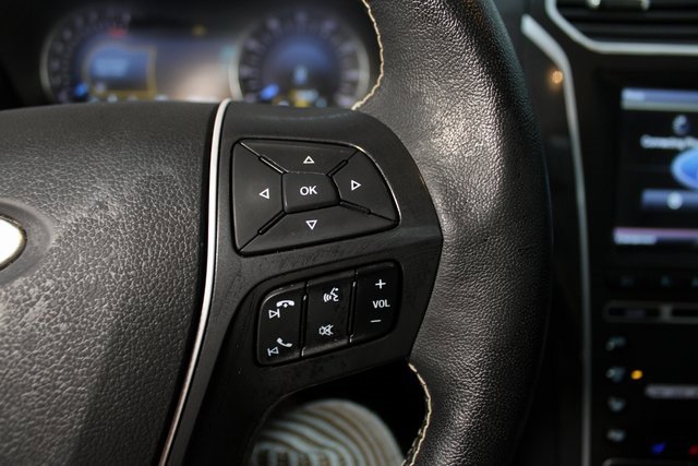 Used 2016 Ford Explorer Platinum image 23