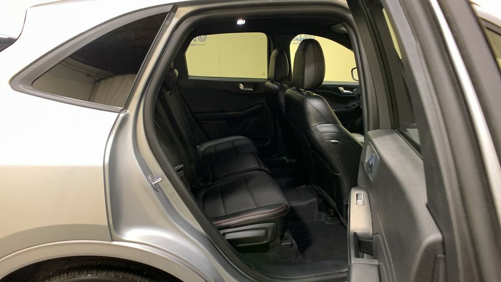 Used 2024 Ford Escape ST-Line w/ Tech Pack #1 AWD/4WD image 14