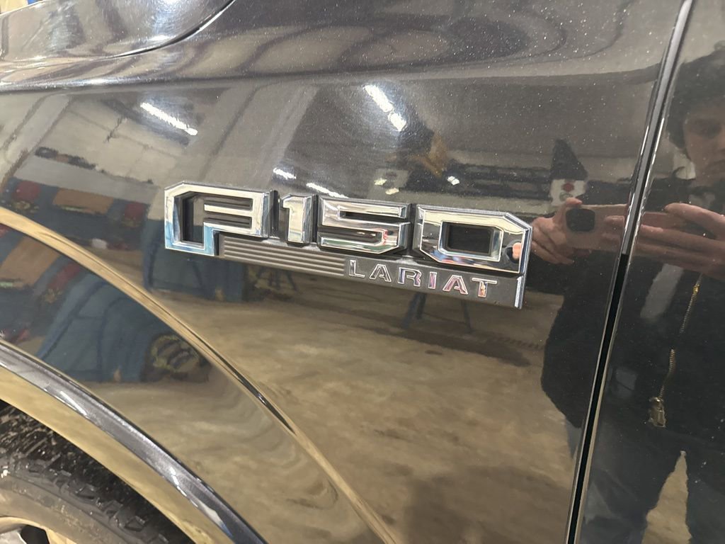 Used 2015 Ford F150 Lariat w/ Equipment Group 502A Luxury image 15