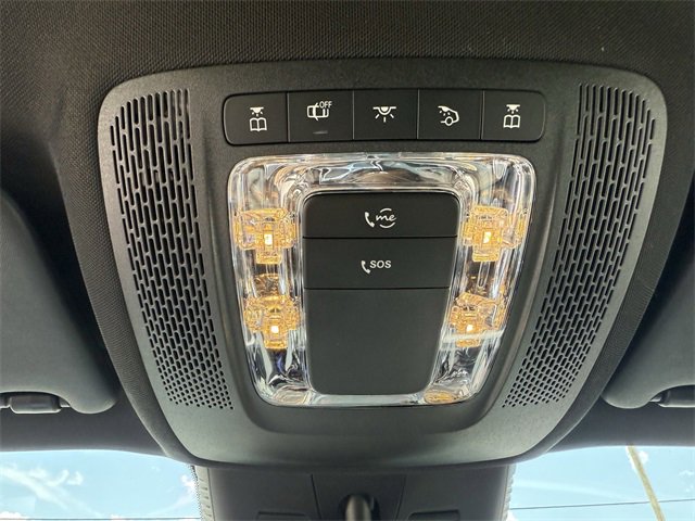 New 2024 Mercedes-Benz GLB 250 image 18