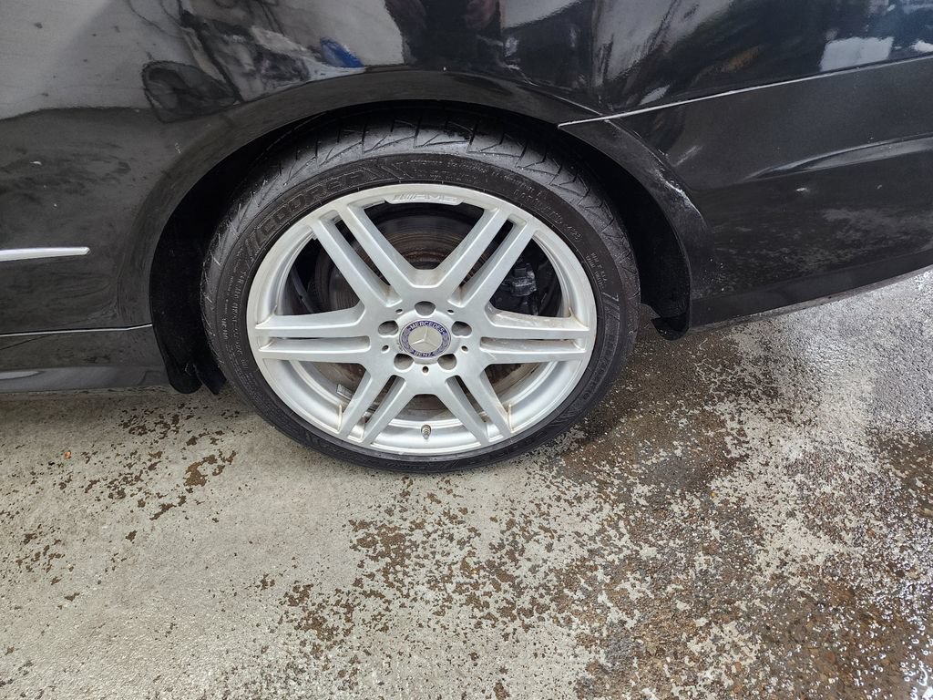 Used 2010 Mercedes-Benz E 550 Coupe image 36