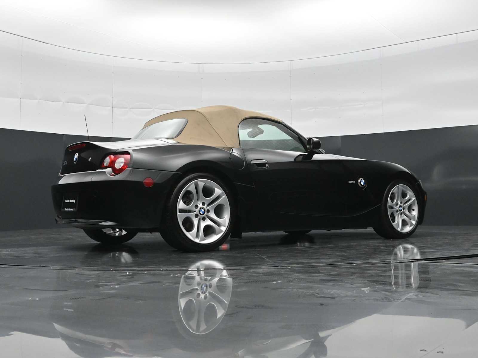 Used 2005 BMW Z4 3.0i RWD image 32