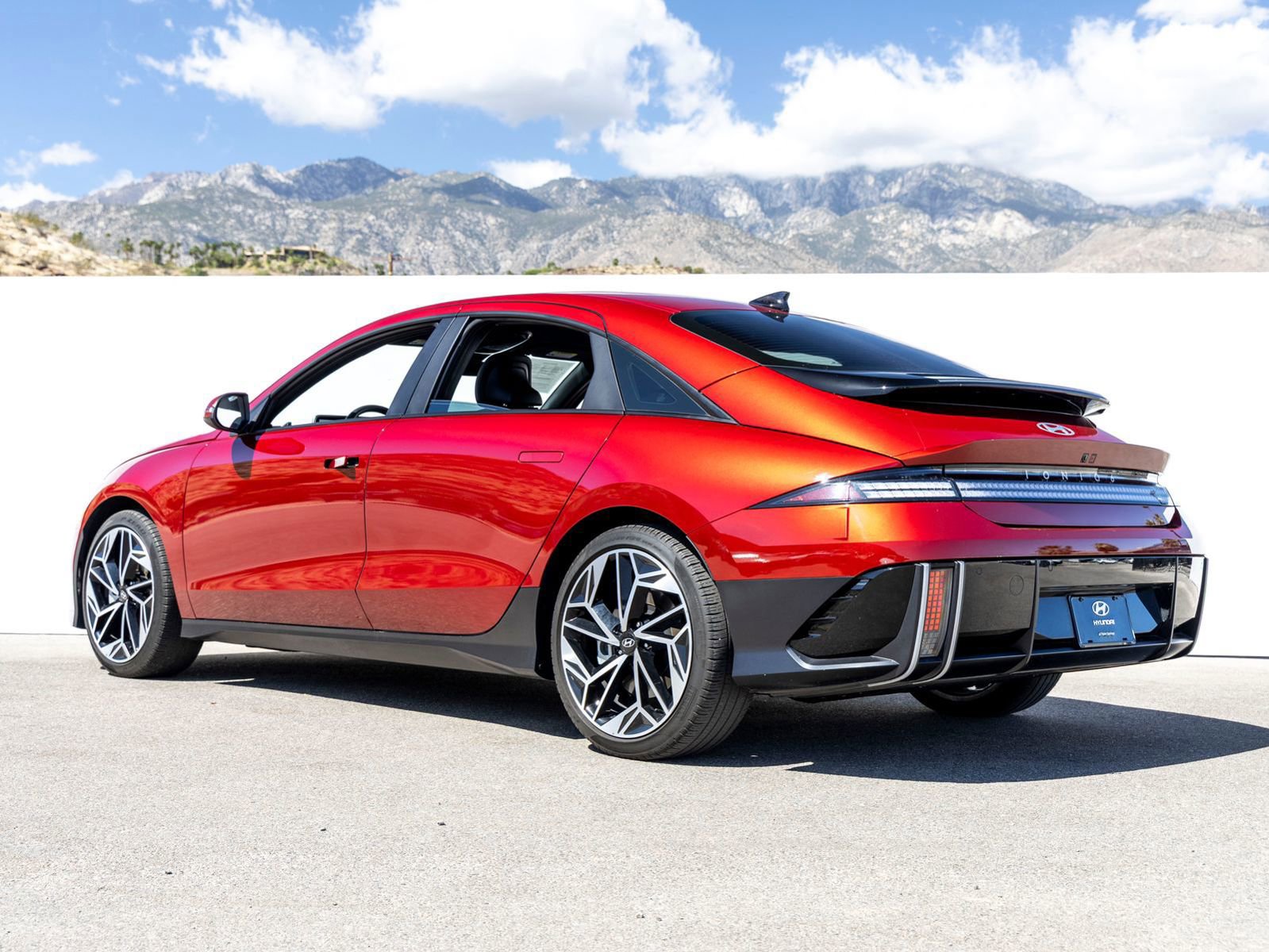 Used 2023 Hyundai Ioniq 6 SEL image 6