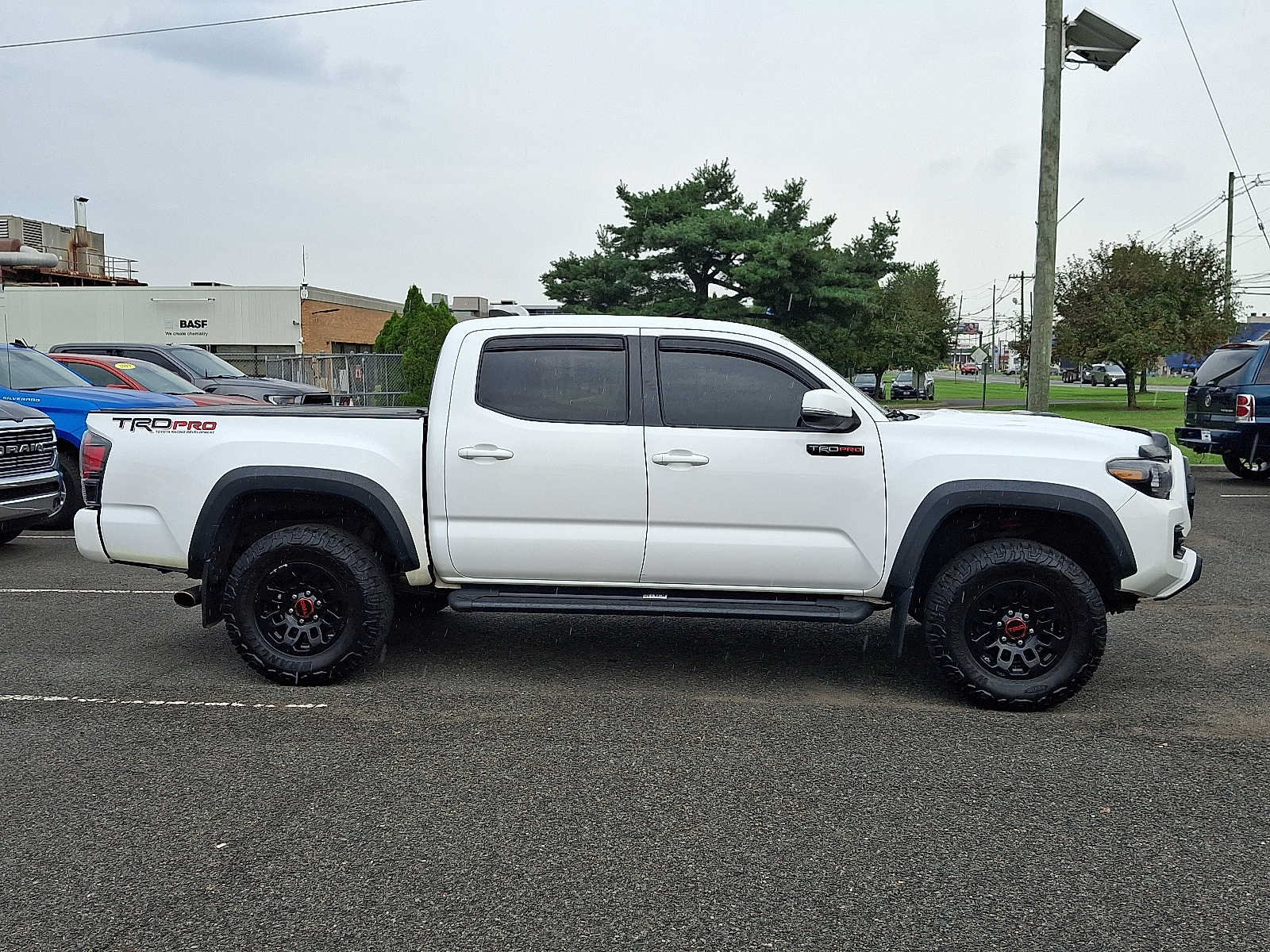 Used 2017 Toyota Tacoma TRD Pro AWD/4WD image 7