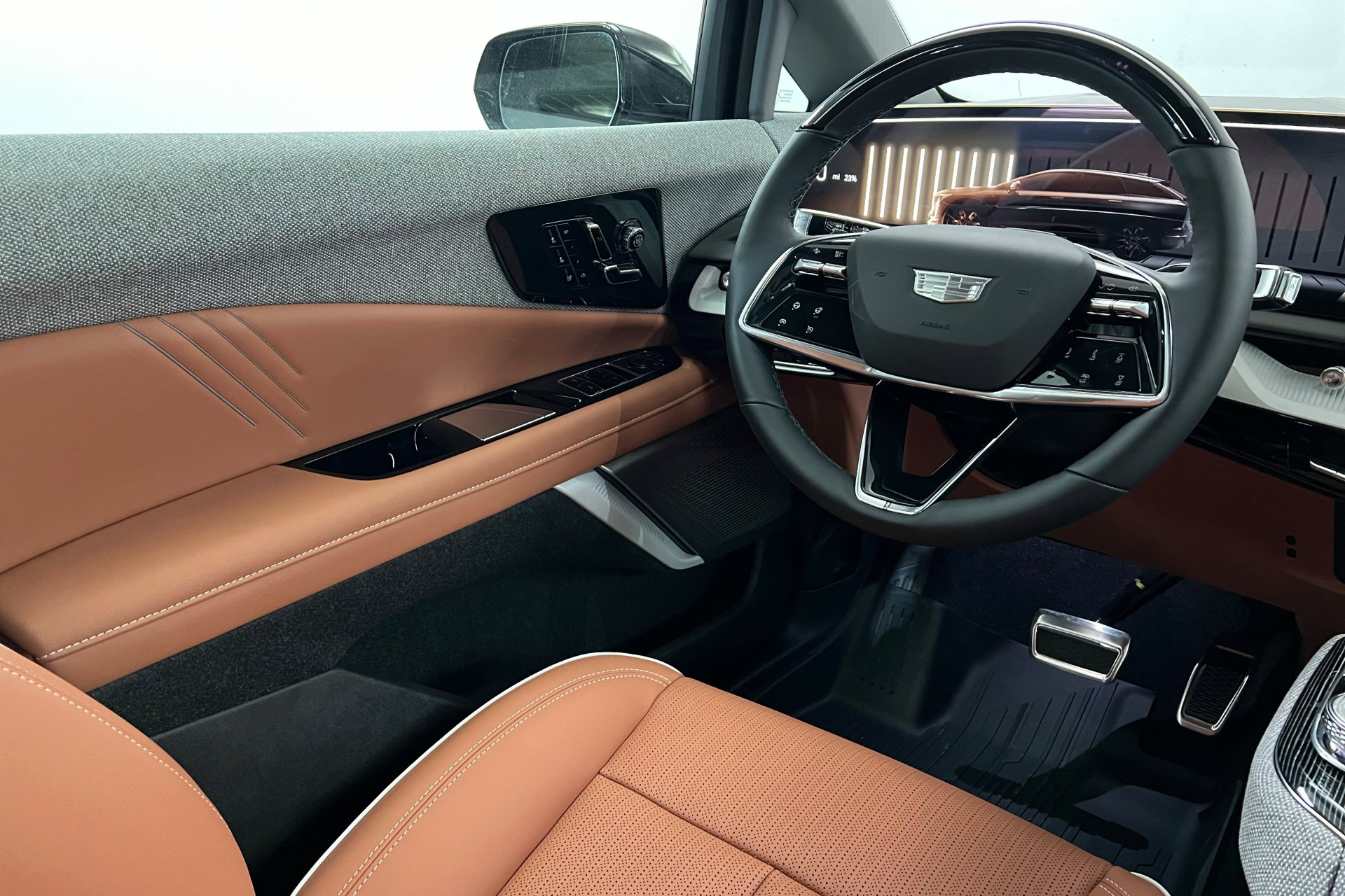 New 2025 Cadillac Optiq Sport 2 w/ LPO, Floor Liner Package image 12