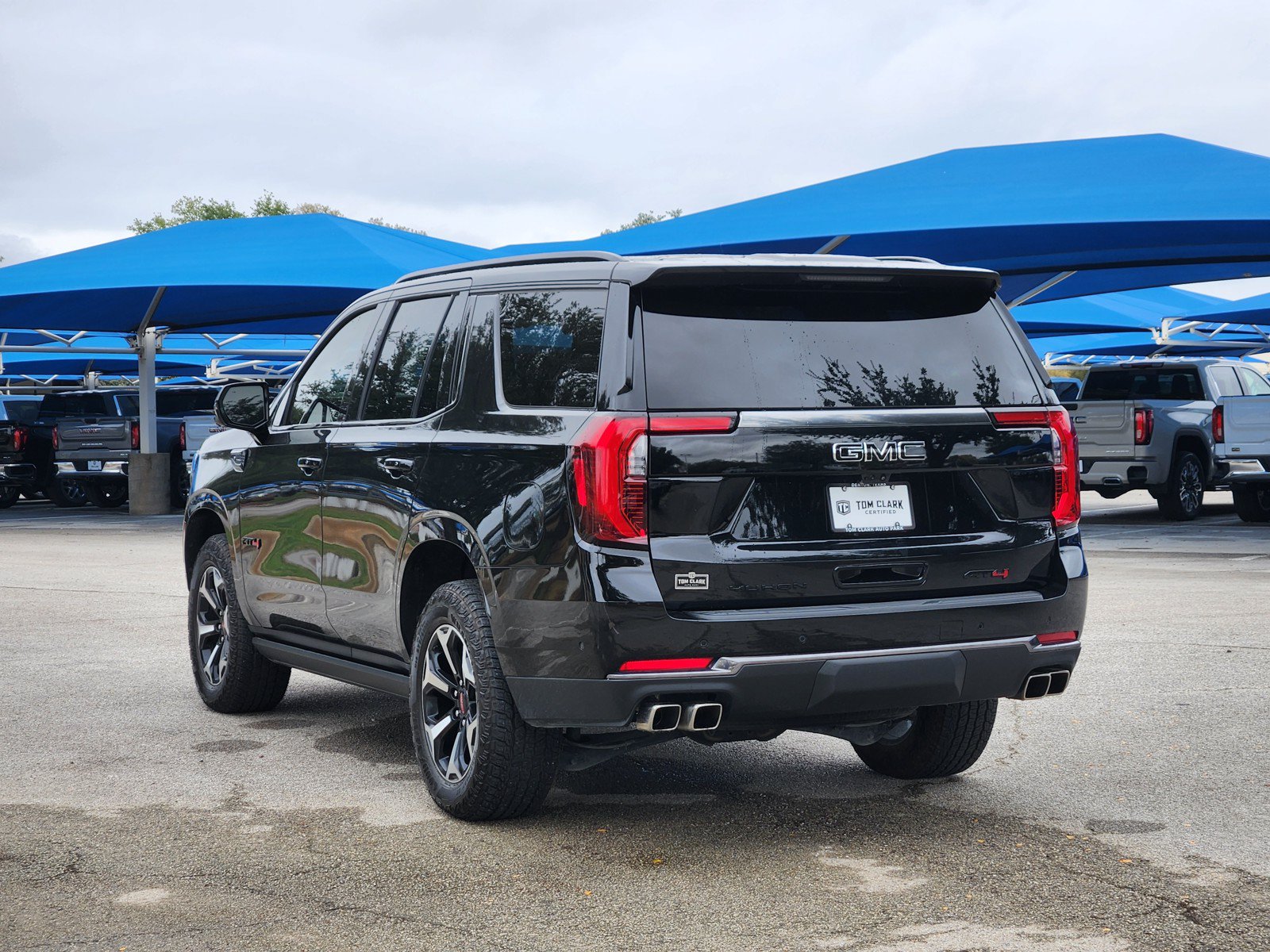 Used 2026 GMC Yukon AT4 w/ AT4 Premium Package AWD/4WD image 4