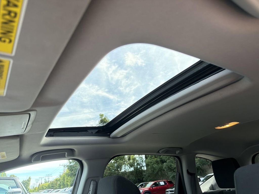 Used 2017 Honda CR-V EX image 6