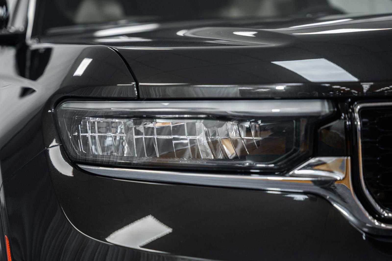 Used 2024 Jeep Grand Cherokee L Limited image 18