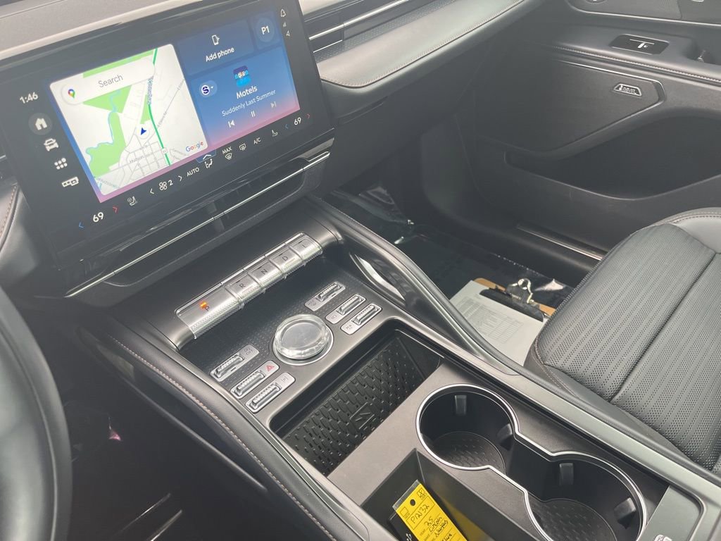 Used 2025 Lincoln Nautilus Reserve w/ Jet Appearance Package image 19