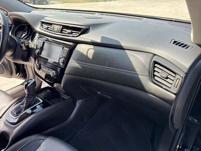 Used 2020 Nissan Rogue SL image 36