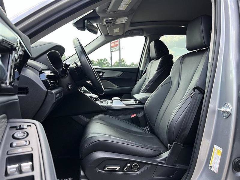 Used 2024 Acura MDX FWD image 11