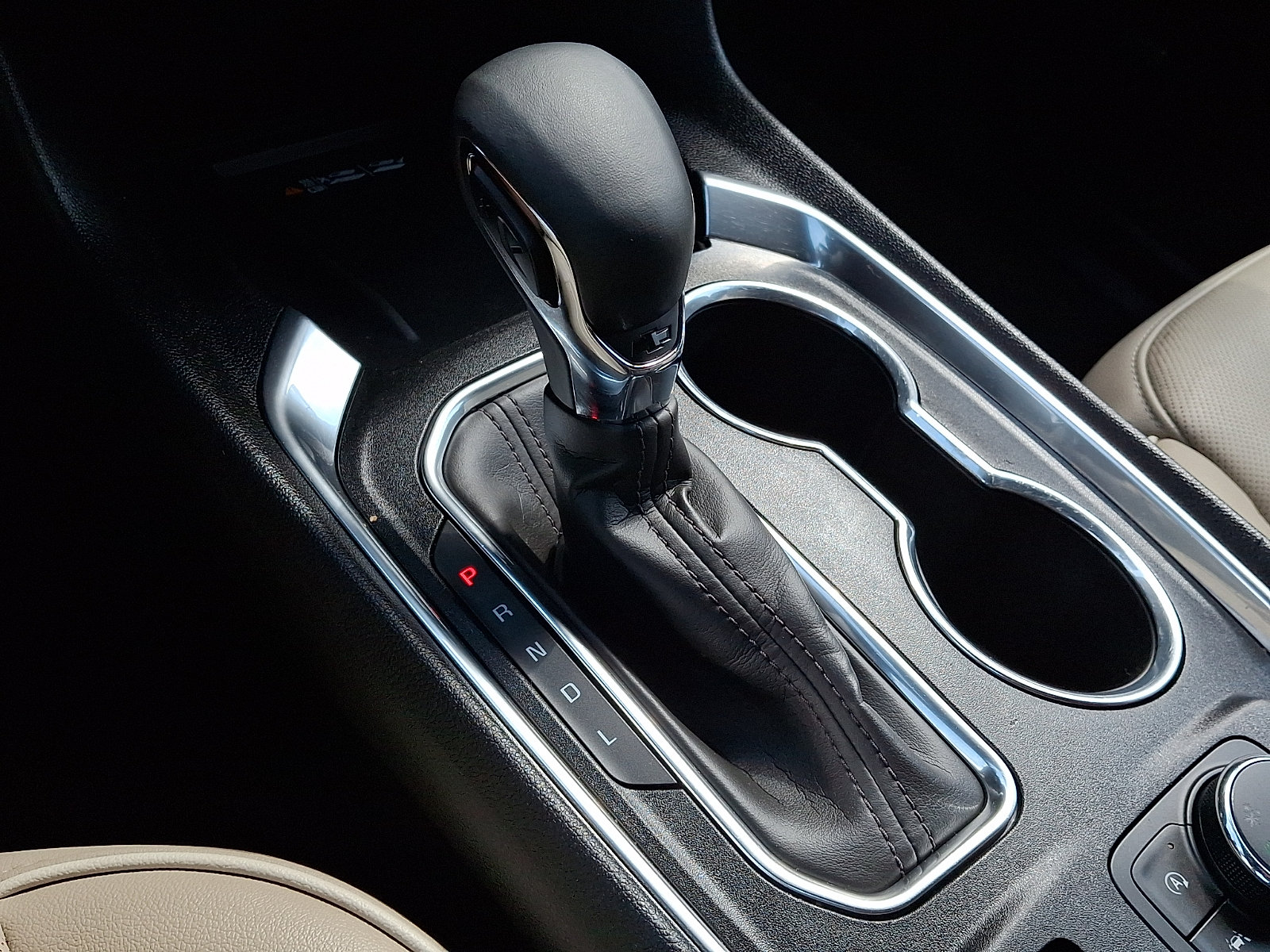 Certified 2023 Chevrolet Traverse Premier FWD image 17