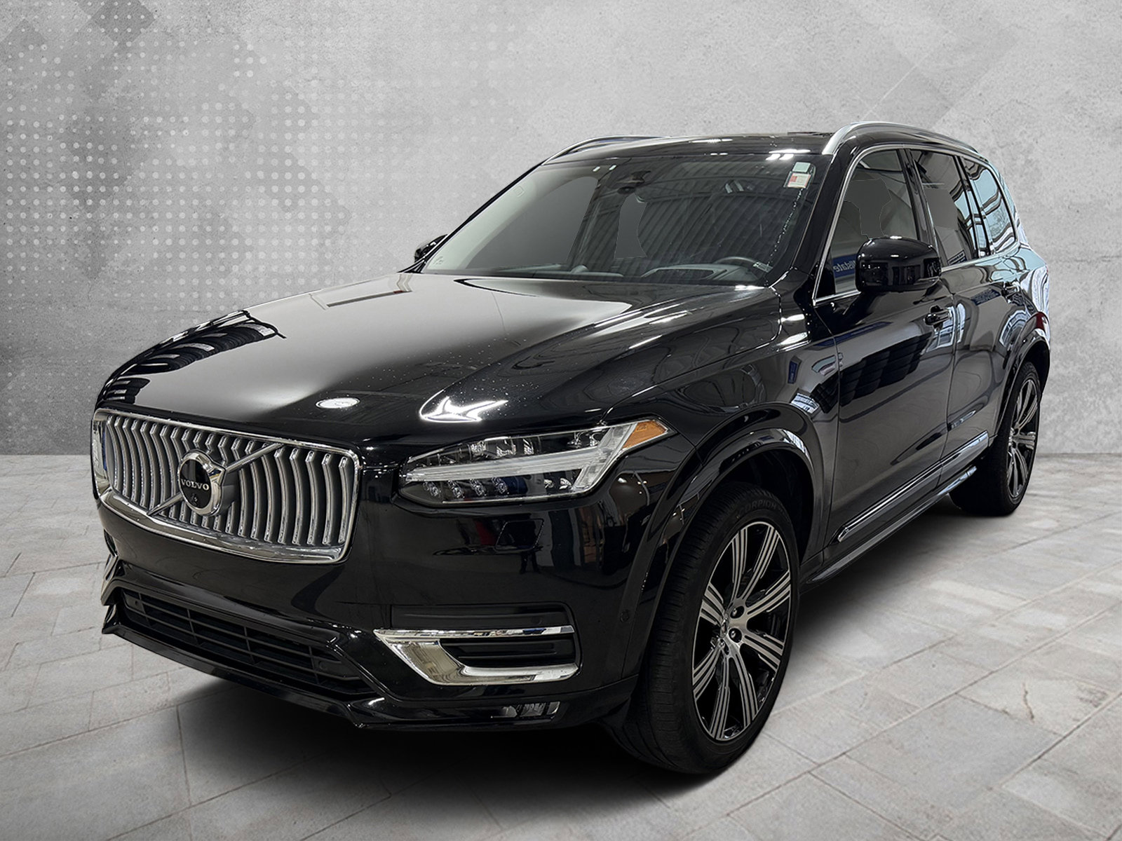 Used 2023 Volvo XC90 B6 Ultimate w/ Protection Package image 4