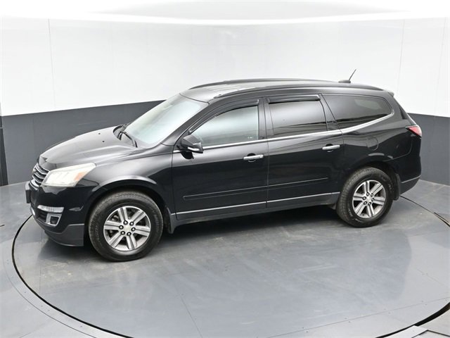 Used 2017 Chevrolet Traverse LT video 1